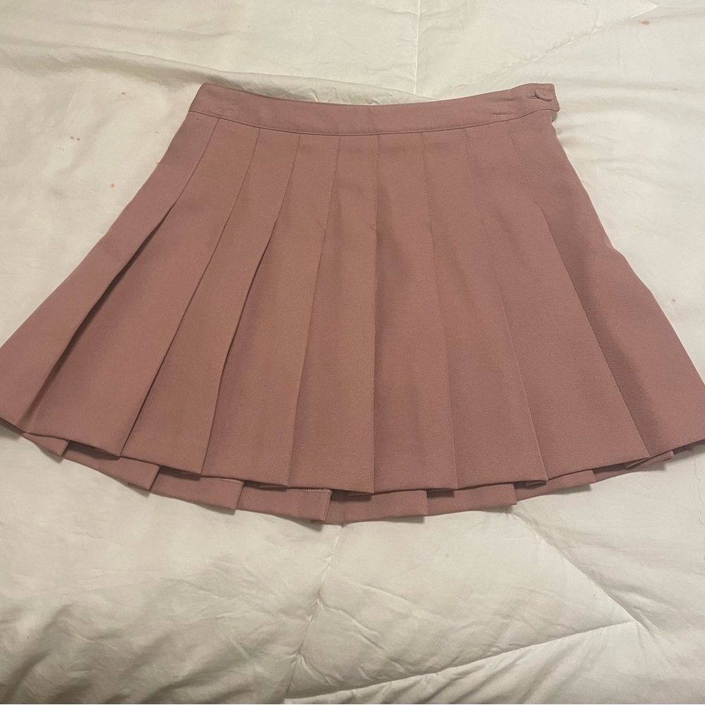 pink pleated mini skirt forever 21, zipper on the side with button